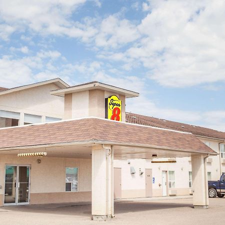 Super 8 By Wyndham Meadow Lake Luaran gambar